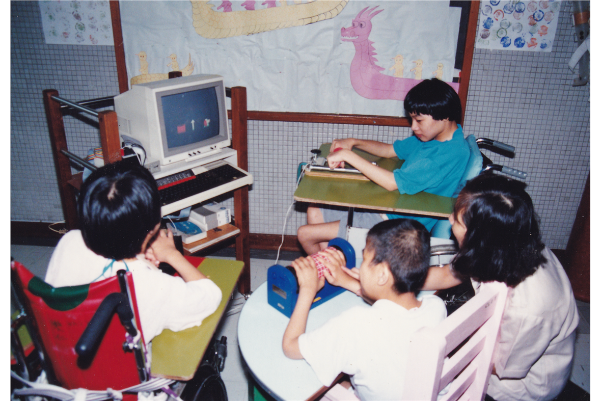 Students learning with the assistance of computers